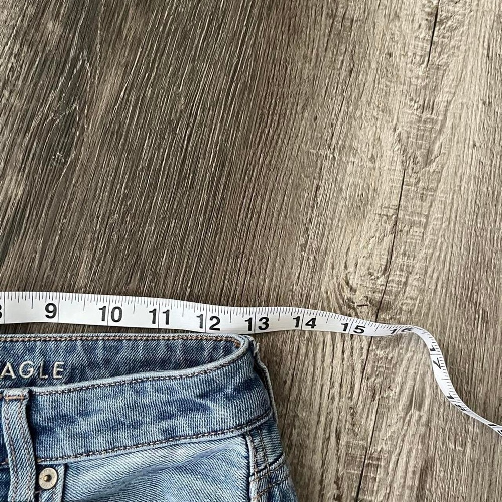 Wide Leg Light Wash Distressed Jeans - Picture 6 of 8